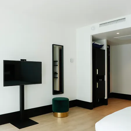 The Hotel 3*