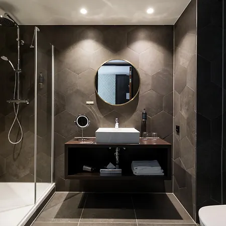 The Hotel 3*
