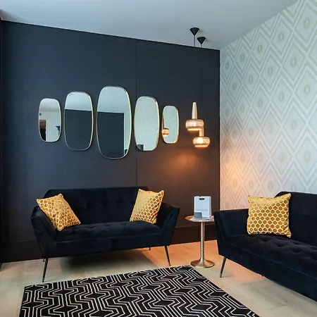 Hotel The