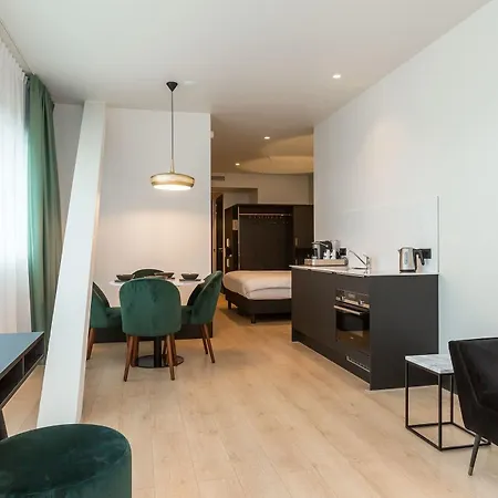 Hotel The