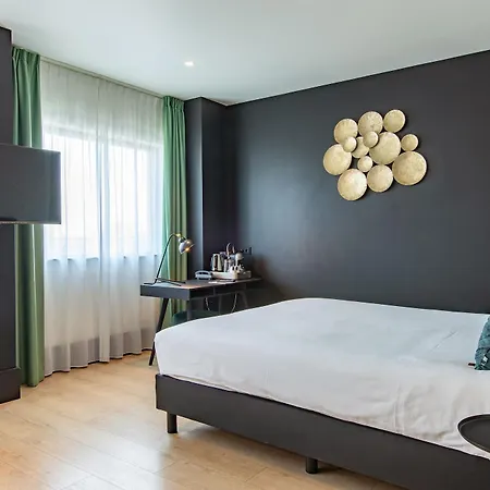 The Hotel 3*
