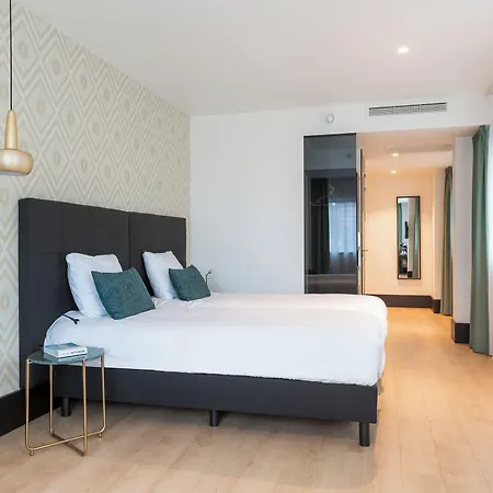 Hotel The